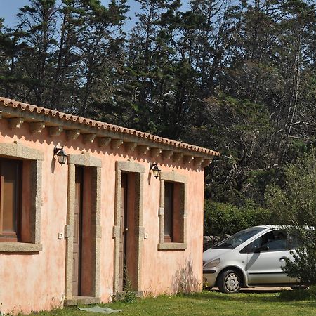 B&B Pubulos Олбия Екстериор снимка