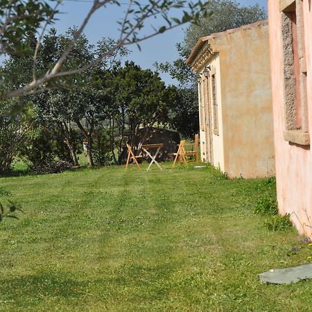 B&B Pubulos Олбия Екстериор снимка