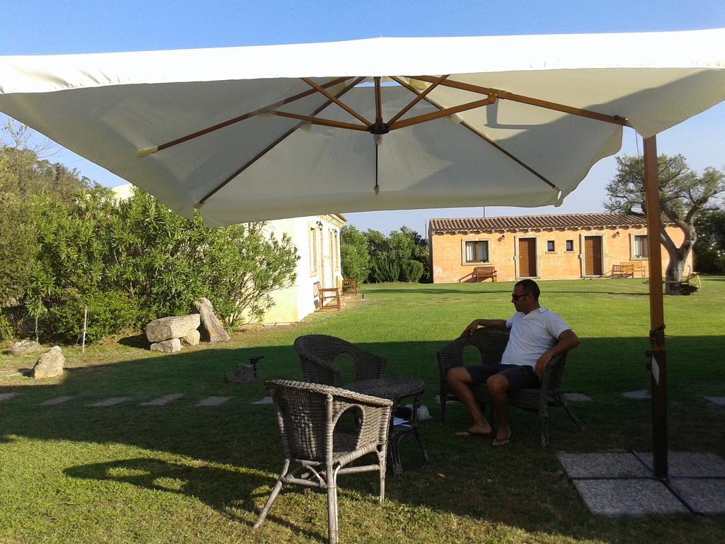 B&B Pubulos Олбия Екстериор снимка